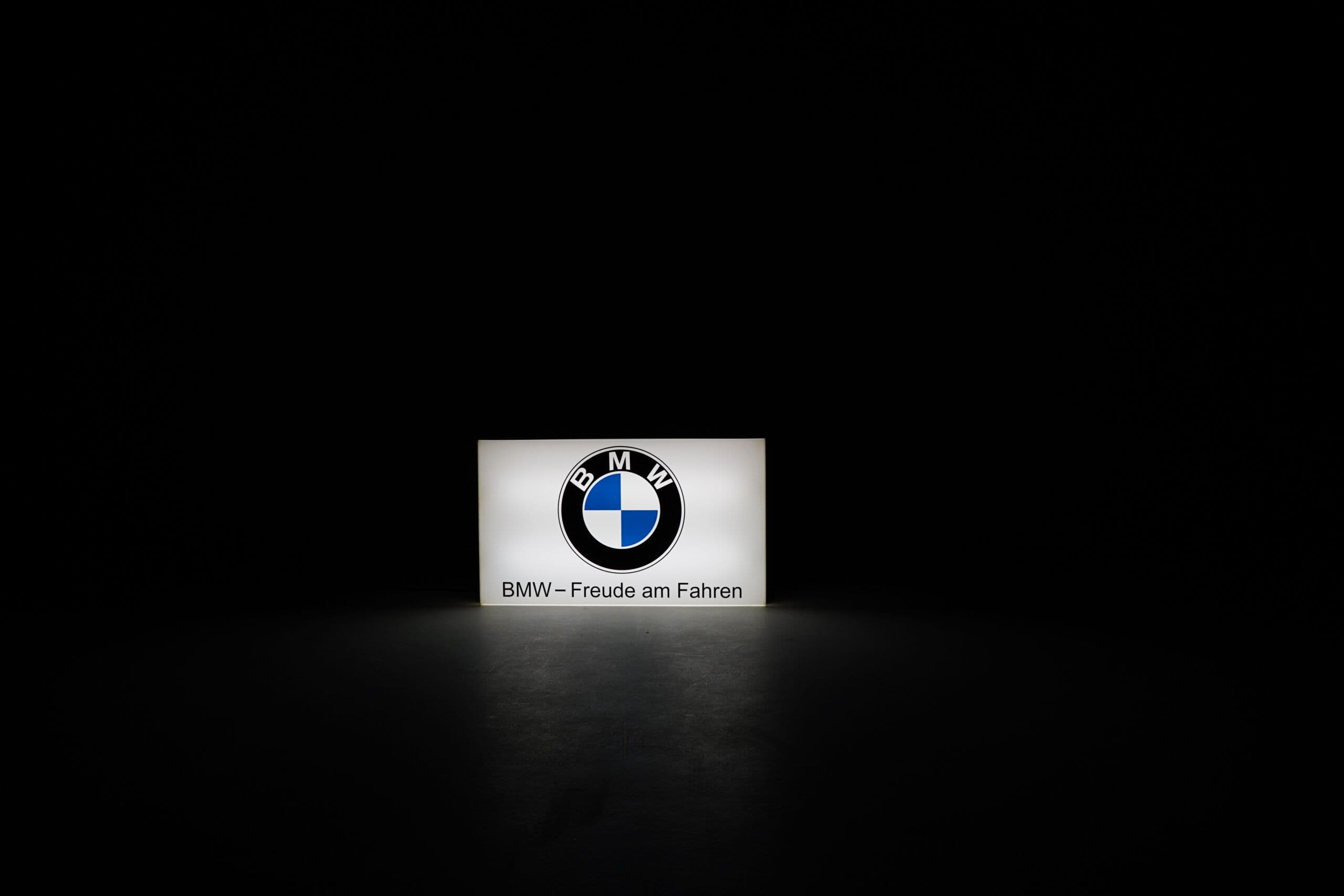 BMW Wall Sign - Illuminated in dark